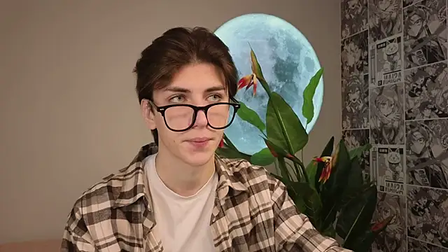 Oliver Starboy online show from October 14, 4:46 am