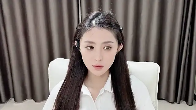 sliGhtAn1 online show from April 12, 8:19 am