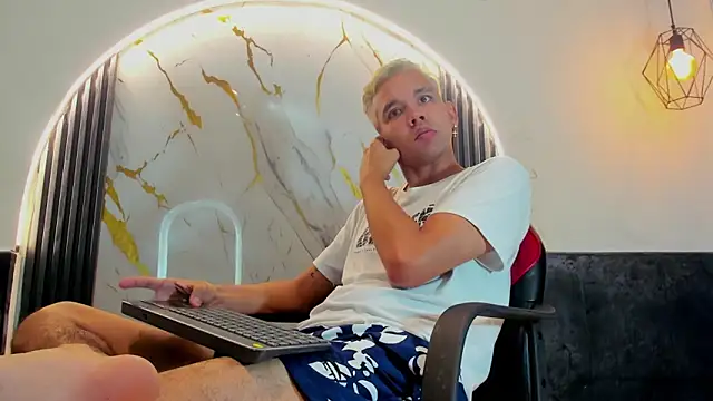 jeremytonner online show from April 29, 5:17 pm