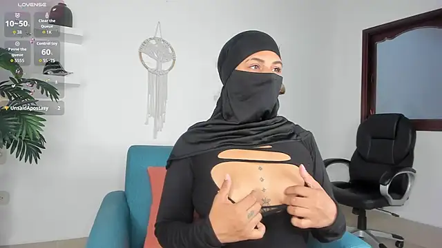 Snapshot of zali_mahamed chatting on September 16, 9:32 am zali mahamed online show from September 16, 9:32 am