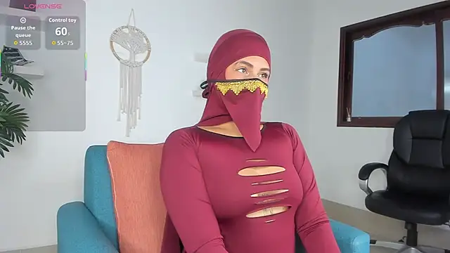 Snapshot of zali_mahamed chatting on September 24, 9:45 am zali mahamed online show from September 24, 9:45 am