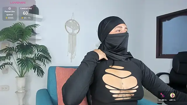 Snapshot of zali_mahamed chatting on October 8, 10:24 am zali mahamed online show from October 8, 10:24 am