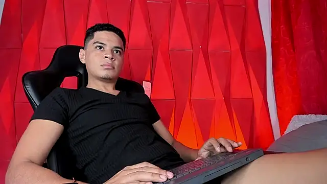 Snapshot of edy_play chatting on May 31, 1:51 pm edy play online show from May 31, 1:51 pm