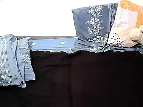 Snapshot of xxhottinybabe chatting on July 9, 8:29 am xxhottinybabe online show from July 9, 8:29 am