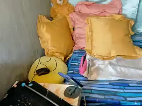 Snapshot of xxloveheart chatting on October 1, 11:55 pm xxloveheart online show from October 1, 11:55 pm