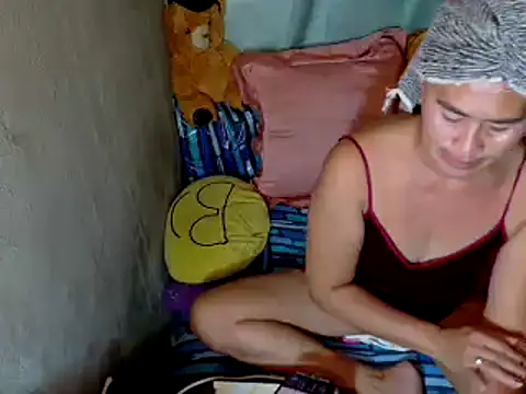 Snapshot of xxloveheart chatting on October 20, 4:46 am xxloveheart online show from October 20, 4:46 am