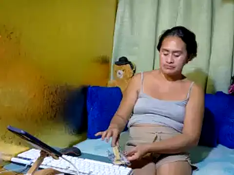 xxloveheart online show from April 14, 11:38 am