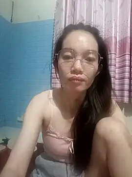 Snapshot of Lyly999 chatting on October 7, 2:47 pm Lyly999 online show from October 7, 2:47 pm