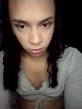 Snapshot of LunaMell chatting on October 9, 1:53 pm LunaMell online show from October 9, 1:53 pm