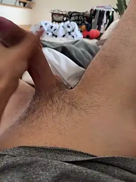 Snapshot of bengoboyz25 chatting on October 5, 10:35 am bengoboyz25 online show from October 5, 10:35 am