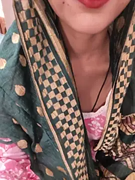 Snapshot of Indian-Aleena chatting on May 24, 7:35 am Indian-Aleena online show from May 24, 7:35 am