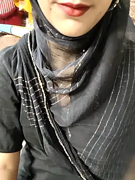 Snapshot of Indian-Aleena chatting on May 25, 6:14 pm Indian-Aleena online show from May 25, 6:14 pm