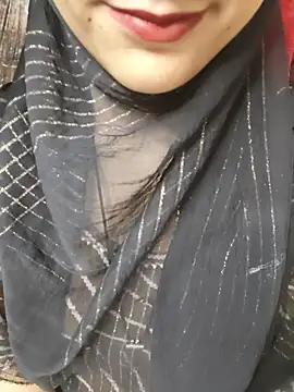 Snapshot of Indian-Aleena chatting on May 28, 7:38 am Indian-Aleena online show from May 28, 7:38 am