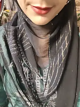 Snapshot of Indian-Aleena chatting on June 1, 7:04 pm Indian-Aleena online show from June 1, 7:04 pm