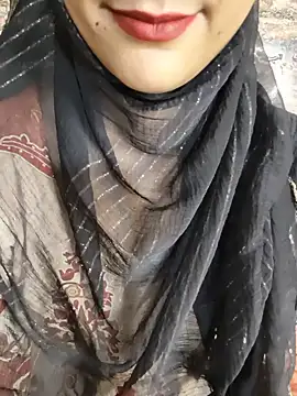 Snapshot of Indian-Aleena chatting on June 26, 5:17 pm Indian-Aleena online show from June 26, 5:17 pm