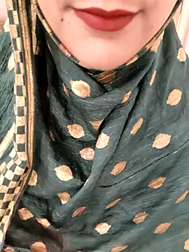 Snapshot of Indian-Aleena chatting on July 1, 7:21 am Indian-Aleena online show from July 1, 7:21 am