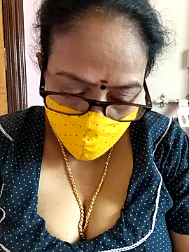 Snapshot of heera-rani chatting on September 10, 7:19 am heera-rani online show from September 10, 7:19 am