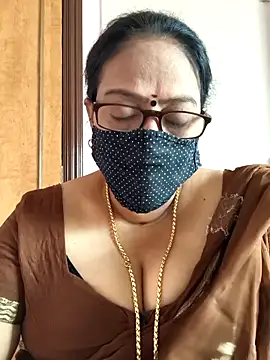 Snapshot of heera-rani chatting on September 15, 2:55 am heera-rani online show from September 15, 2:55 am