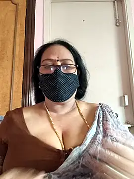 Snapshot of heera-rani chatting on September 23, 2:25 am heera-rani online show from September 23, 2:25 am