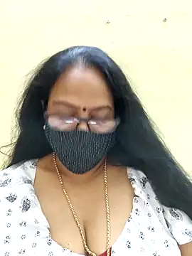 Snapshot of heera-rani chatting on October 8, 1:20 pm heera-rani online show from October 8, 1:20 pm