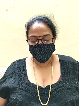 Snapshot of heera-rani chatting on October 9, 11:30 am heera-rani online show from October 9, 11:30 am