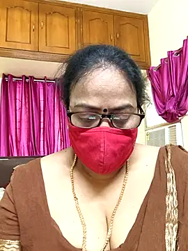 Snapshot of heera-rani chatting on October 12, 7:07 am heera-rani online show from October 12, 7:07 am