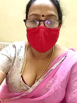 Snapshot of heera-rani chatting on October 15, 8:03 am heera-rani online show from October 15, 8:03 am