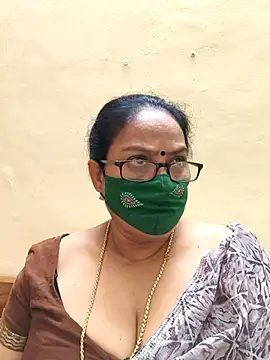 Snapshot of heera-rani chatting on October 17, 6:38 am heera-rani online show from October 17, 6:38 am