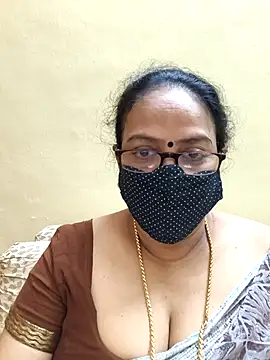 Snapshot of heera-rani chatting on October 26, 6:41 am heera-rani online show from October 26, 6:41 am