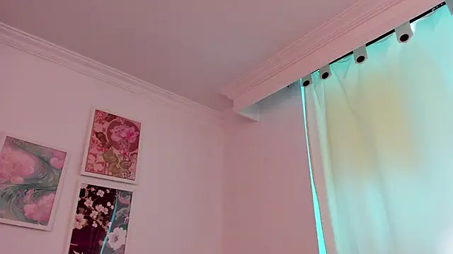 canelleGarces online show from April 4, 3:31 pm