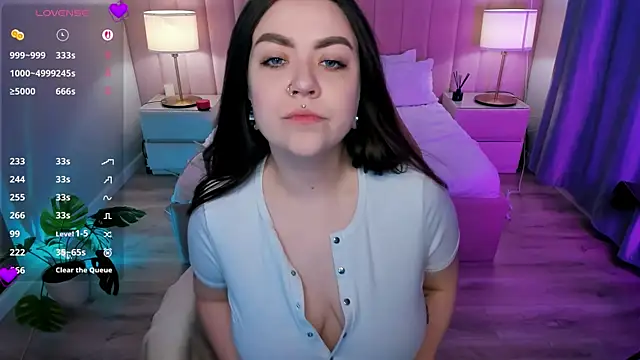 ashton heidii online show from April 4, 11:35 pm