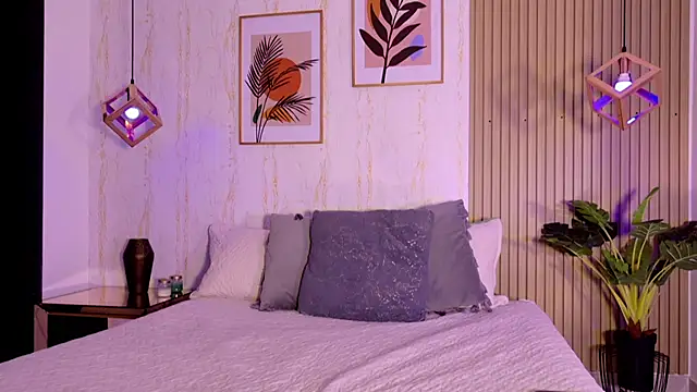 Ayleen Dunkan online show from September 10, 12:05 pm