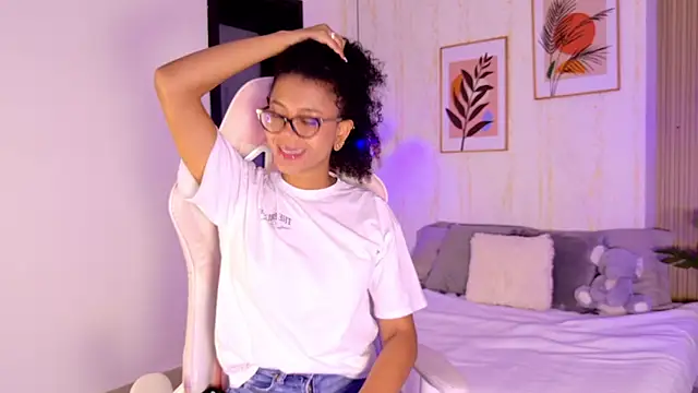 Ayleen Dunkan online show from February 27, 1:22 pm