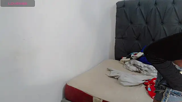 Snapshot of deborahotts chatting on October 7, 2:14 pm deborahotts online show from October 7, 2:14 pm