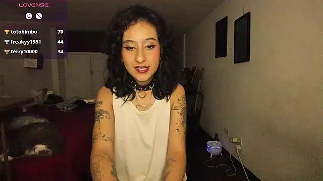Snapshot of atenea_dragon__ chatting on October 16, 8:04 am atenea dragon online show from October 16, 8:04 am