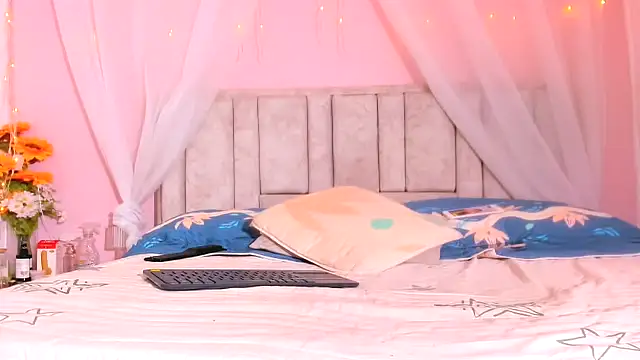 Rachellcooperrr online show from October 31, 5:03 pm