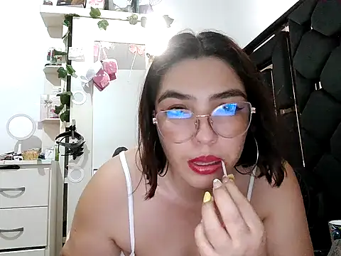 vegacristal88 online show from May 1, 9:19 pm
