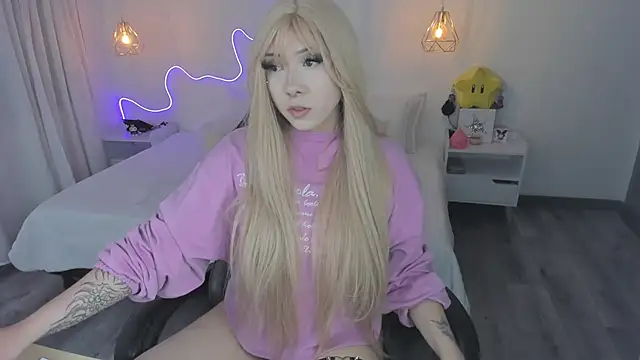 Snapshot of Noahcryptic chatting on January 11, 11:32 pm Noahcryptic online show from January 11, 11:32 pm