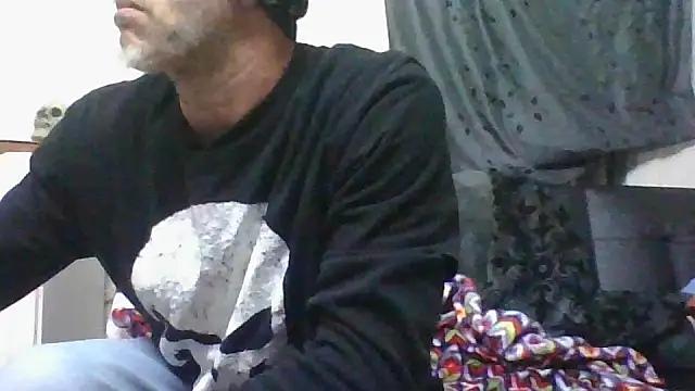 jarjar83 online show from November 1, 5:42 am