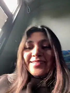 sisylucky online show from April 19, 6:10 pm