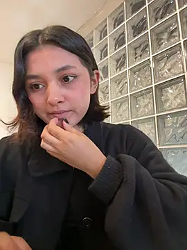 Snapshot of sisylucky chatting on June 24, 3:11 pm sisylucky online show from June 24, 3:11 pm