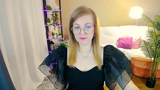 Snapshot of YourUniverser chatting on October 20, 4:13 am YourUniverser online show from October 20, 4:13 am