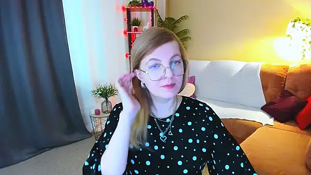 YourUniverser online show from April 23, 9:41 am