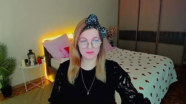 YourUniverser online show from April 24, 9:56 am