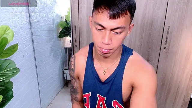 PinooyMilker online show from January 12, 11:43 pm