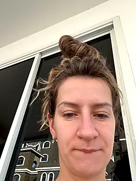 Snapshot of EvvaMur chatting on November 15, 1:36 am EvvaMur online show from November 15, 1:36 am