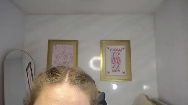 Luna Star v online show from November 2, 3:09 am