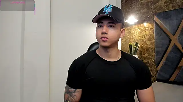 Draven Marceaux online show from April 21, 11:27 am