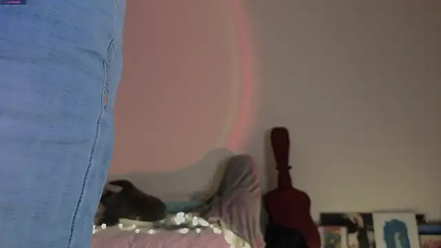 Pixxxis online show from December 2, 4:07 am