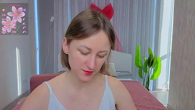 LuluChiiii online show from February 10, 10:19 am